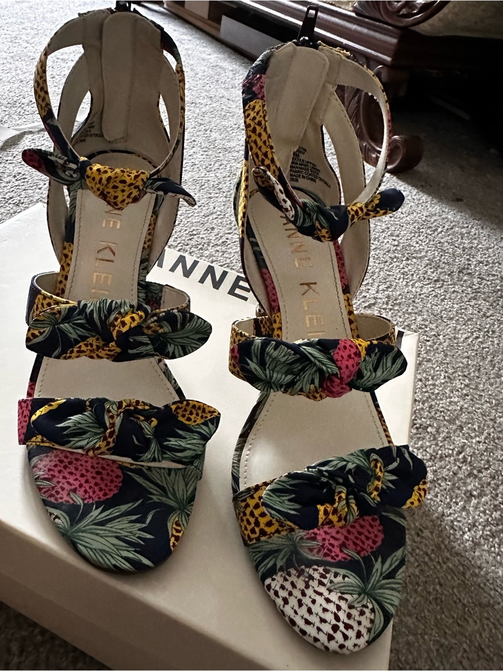Anne Klein Tropical Print Knotted Open-Toe Heels EXACTLY AS PICTURED ❤️ - Picture 6 of 15
